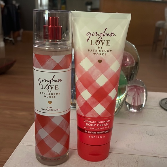 Bath & Body Works Bath & Body Smells So Good 2 Full Size Bbw